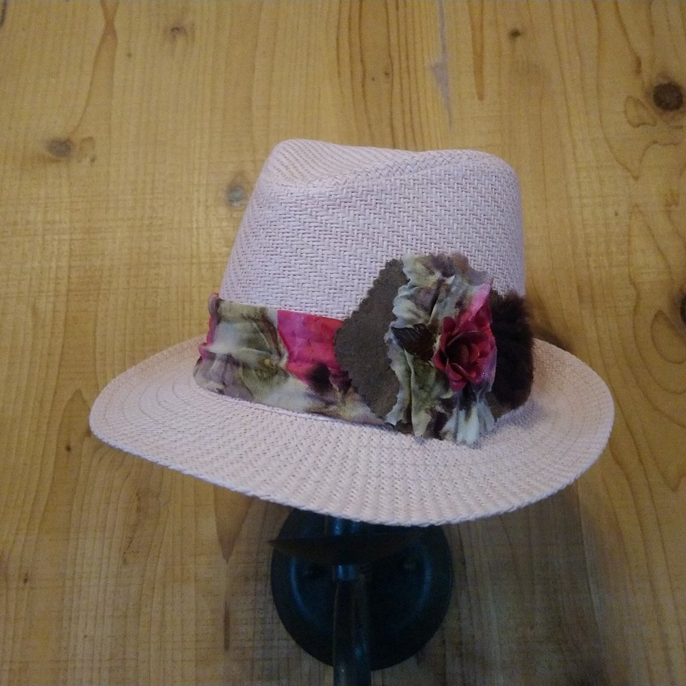PINK FEDORA